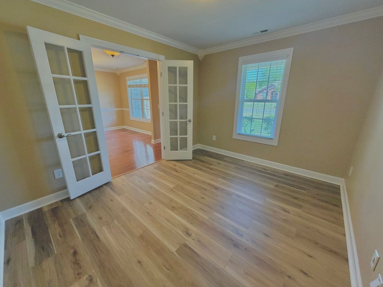 110 Autumn Branch Dr - Photo 3 of 19