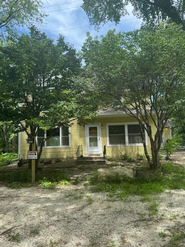 1527 Marquis Rd - Photo 3 of 23