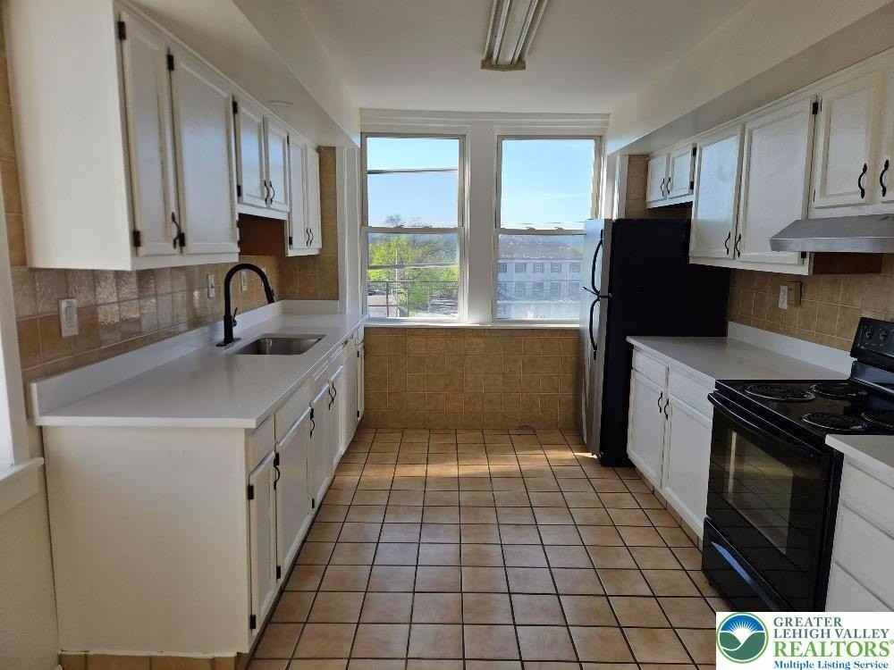 312 S 17th St #4 - Photo 2 of 10