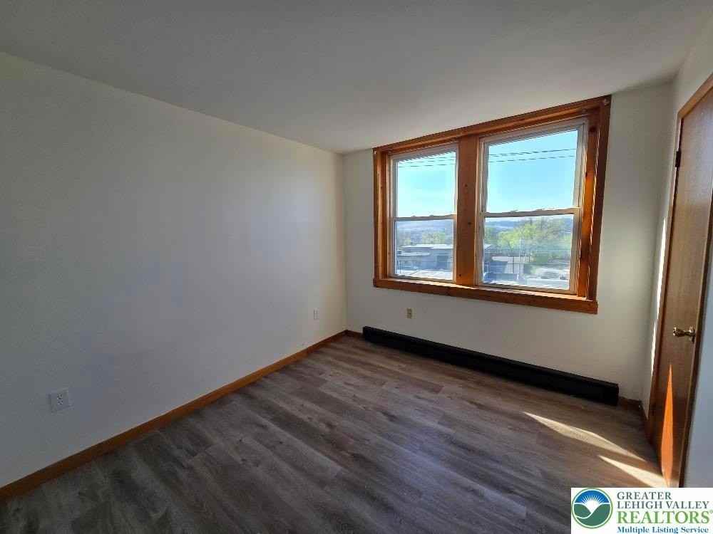 312 S 17th St #4 - Photo 6 of 10