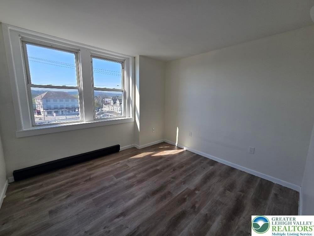 312 S 17th St #4 - Photo 7 of 10