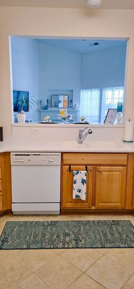 2005 Whispering Ponds Ct #3A - Photo 2 of 49