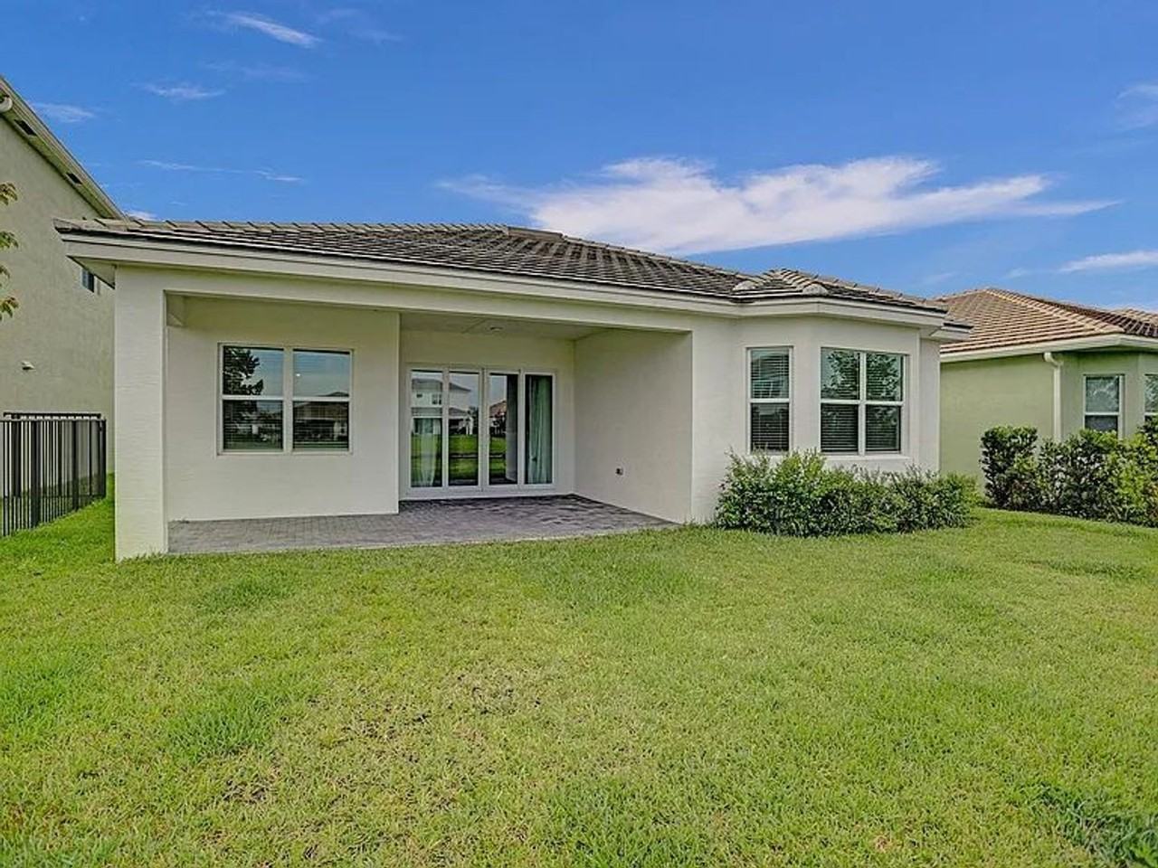 4645 Pumello Dr - Photo 7 of 50