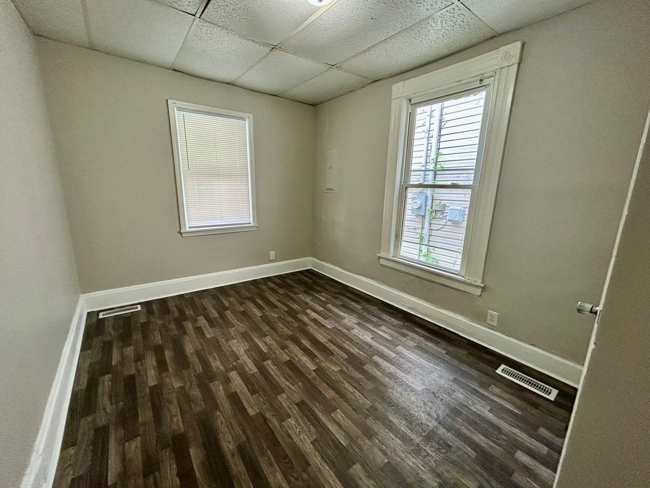 425 Chestnut St - Photo 5 of 21