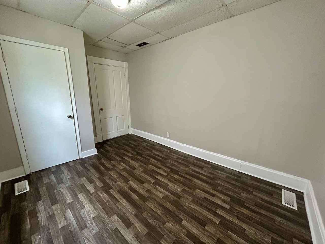 425 Chestnut St - Photo 7 of 21