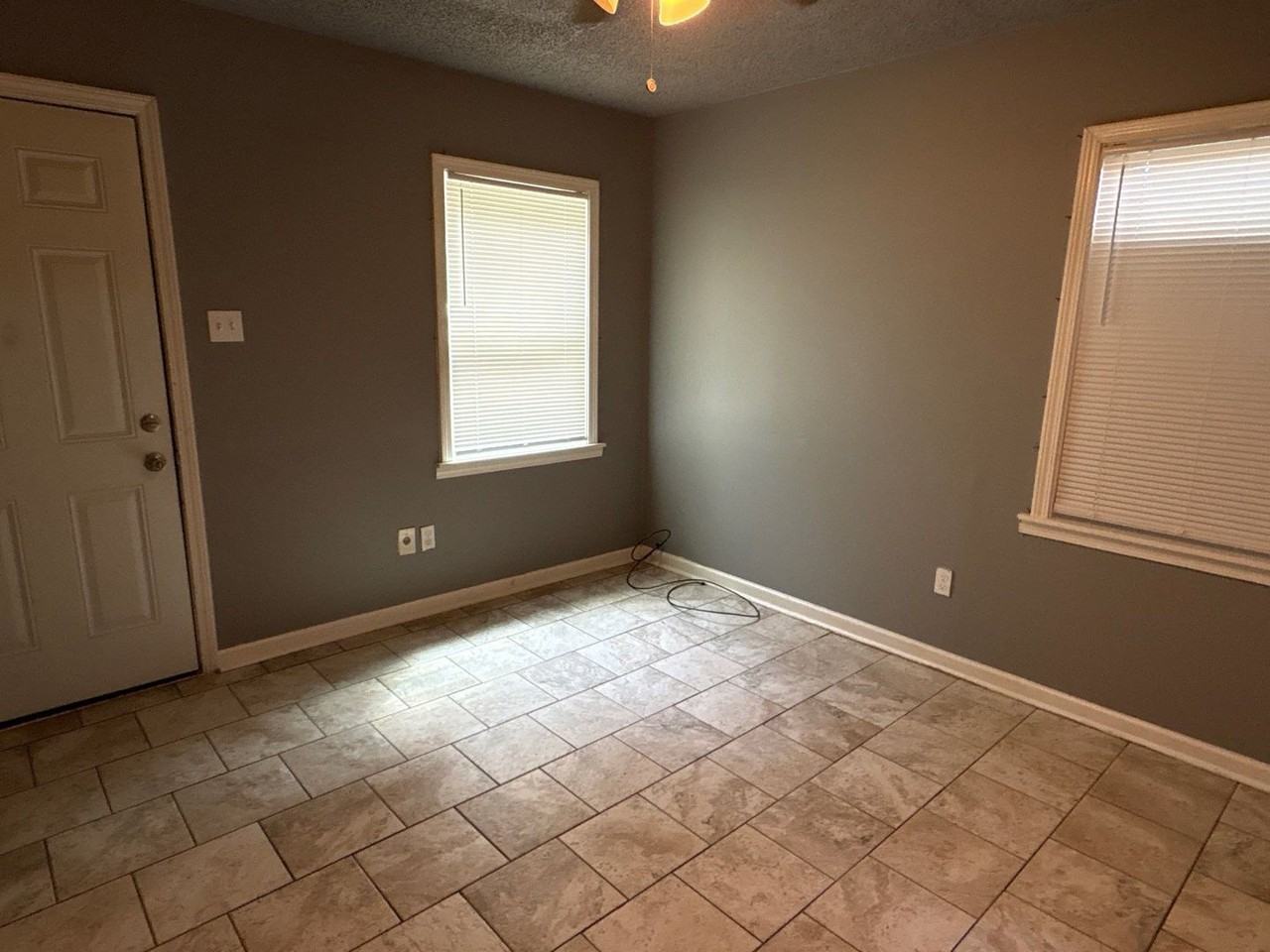 1408 Effie Rd - Photo 6 of 14