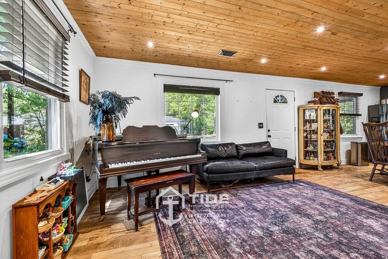 5 Paula Dr - Photo 3 of 22