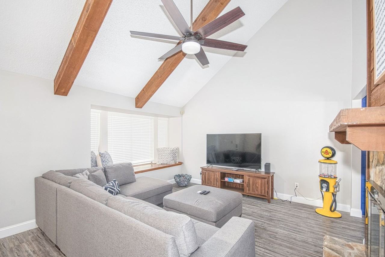 430 Grail Ct - Photo 4 of 21