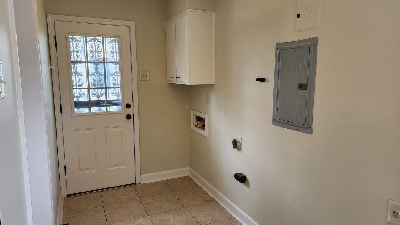 5313 Boswell Ave - Photo 4 of 10