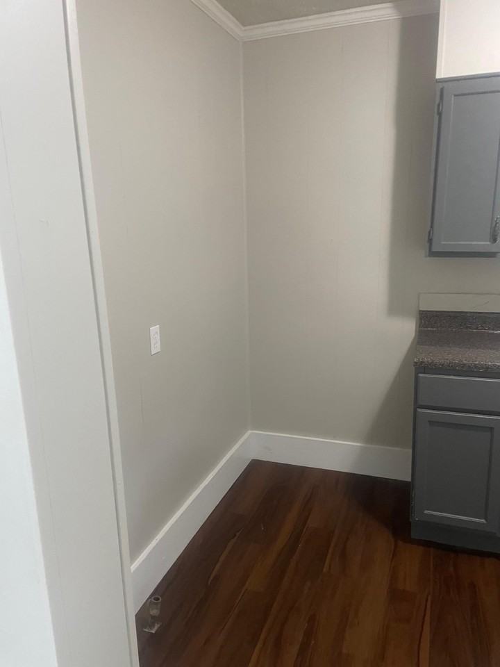 804 Columbia St - Photo 6 of 7