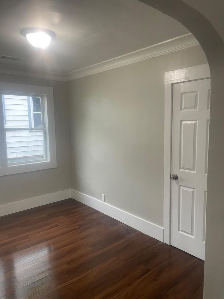 804 Columbia St - Photo 7 of 7