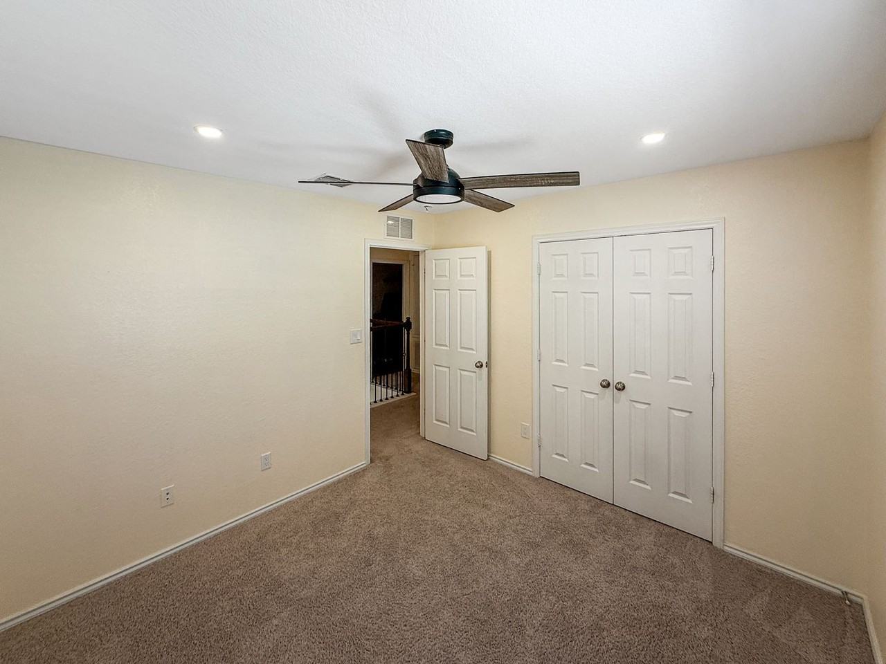 10535 Noble Cyn - Photo 2 of 34
