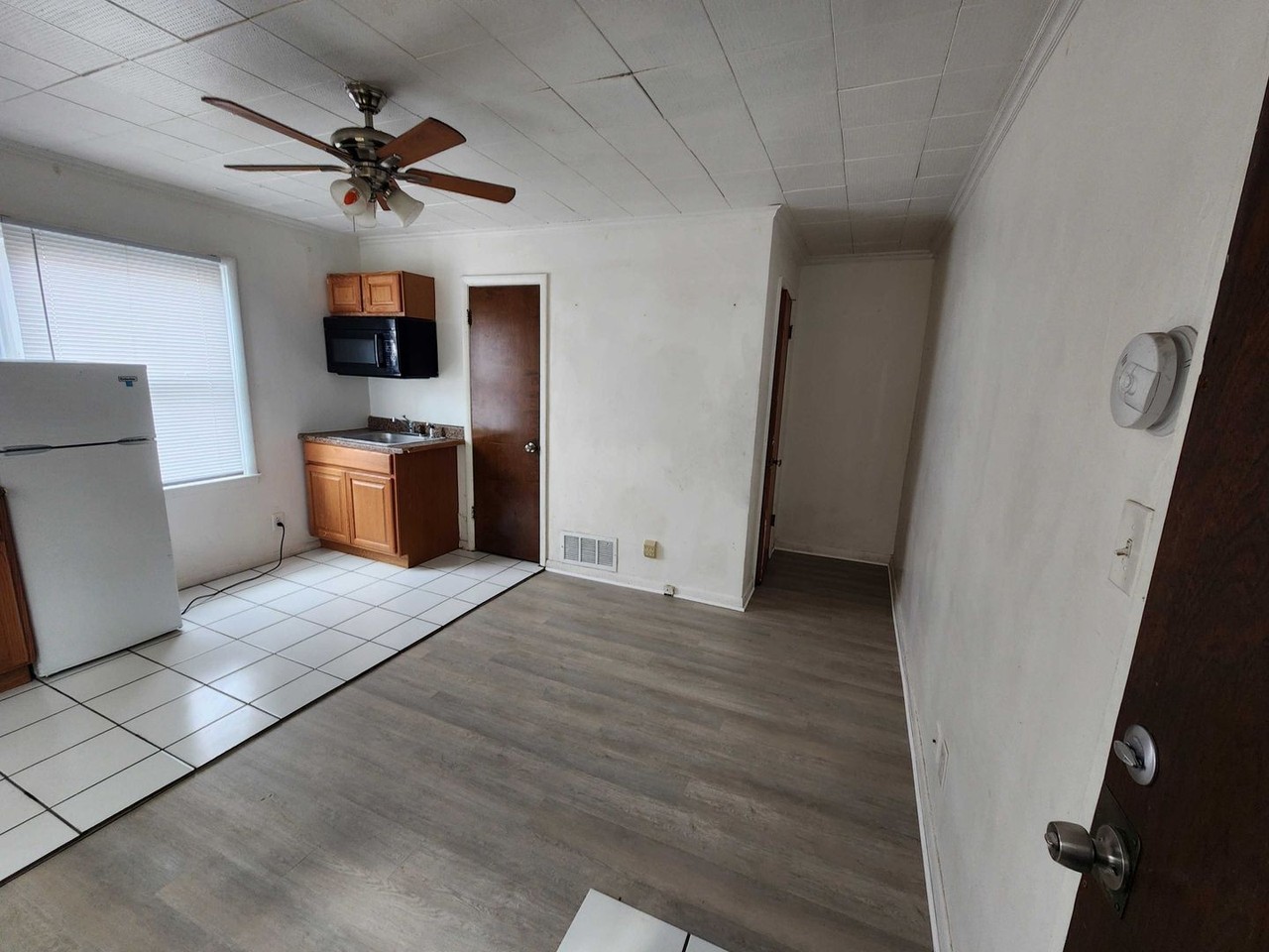 1239 Sw Oakley Ave #2 - Photo 2 of 7