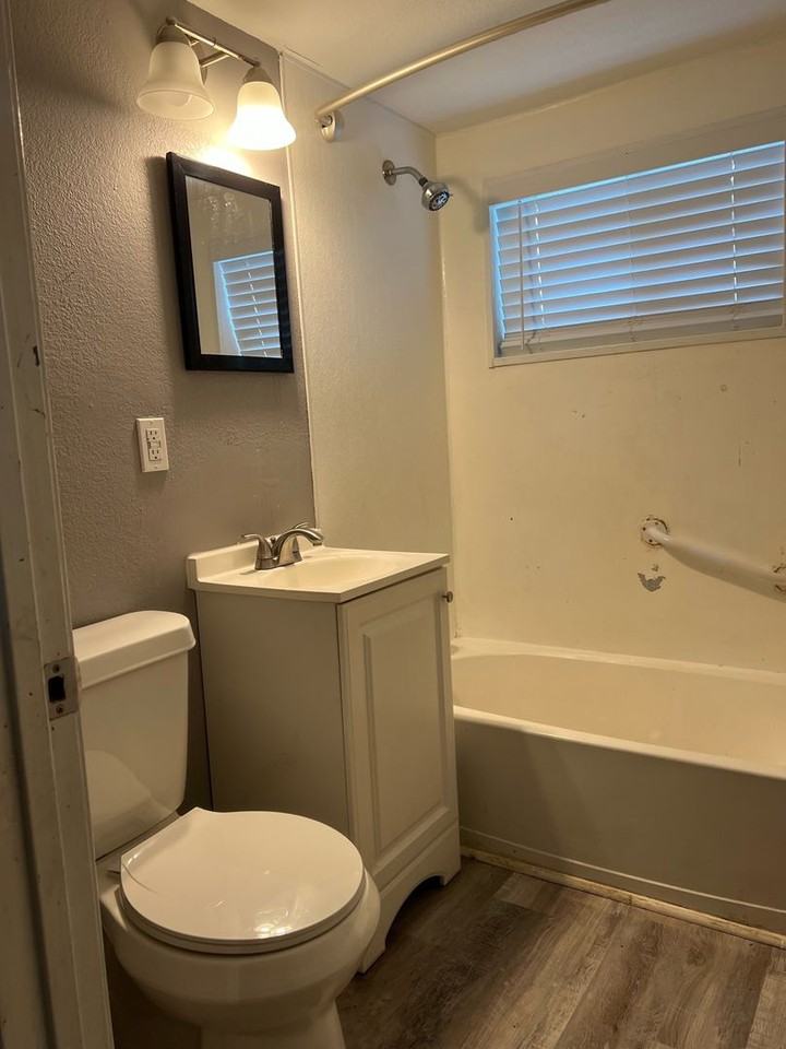 511 Sw Tyler St #8 - Photo 7 of 17
