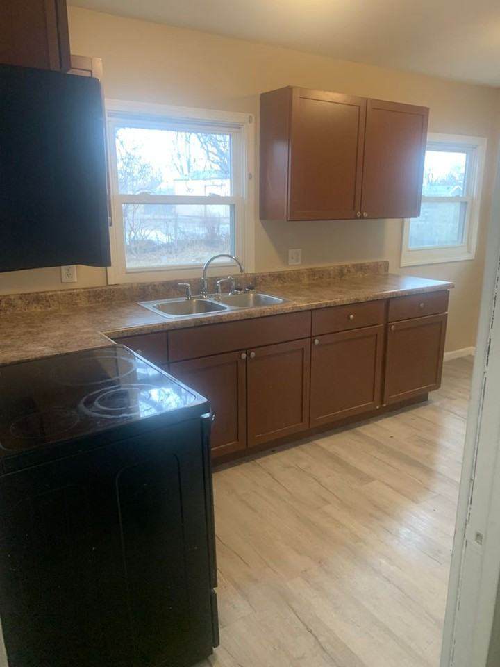 21 Ruth Ct - Photo 3 of 6