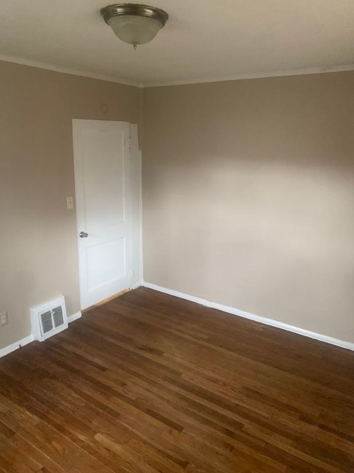 21 Ruth Ct - Photo 5 of 6