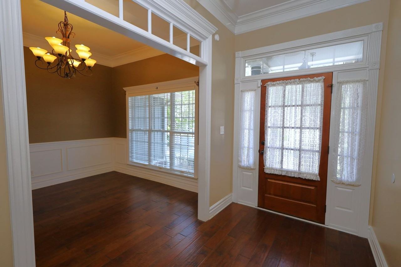 4338 Kenilworth Cir - Photo 3 of 27