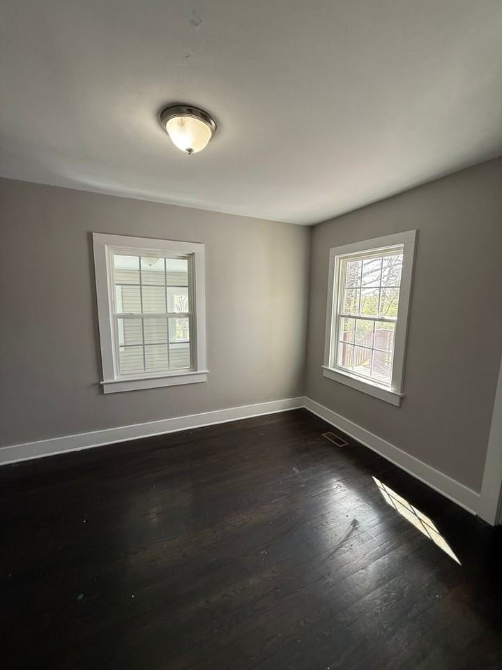 411 Hietts Ln - Photo 7 of 13