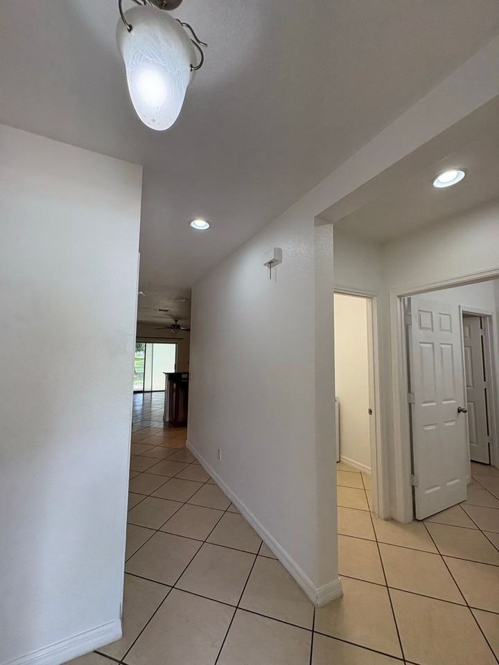 2875 Sunstone Dr - Photo 3 of 35