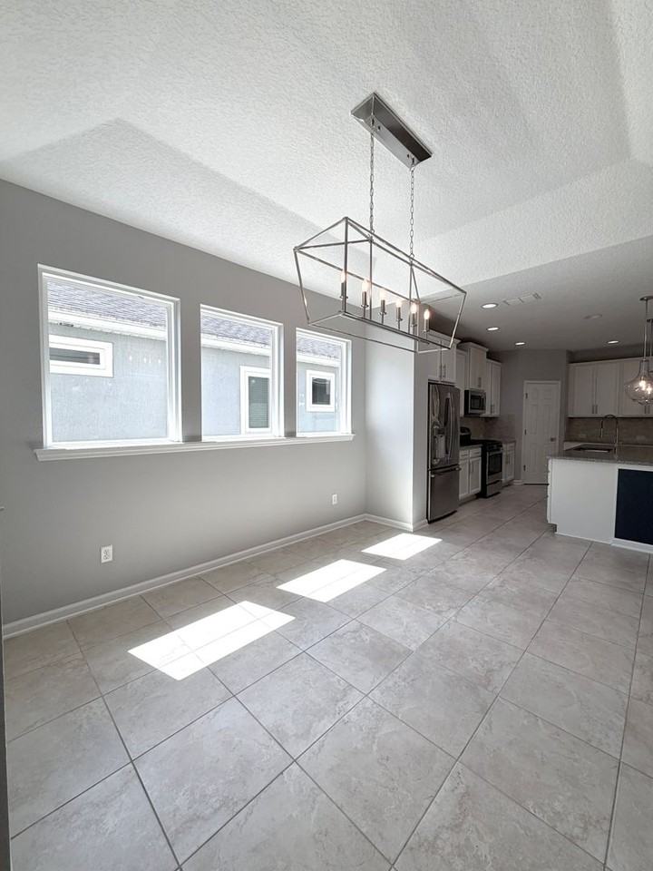 197 Spring Park Ave - Photo 4 of 31