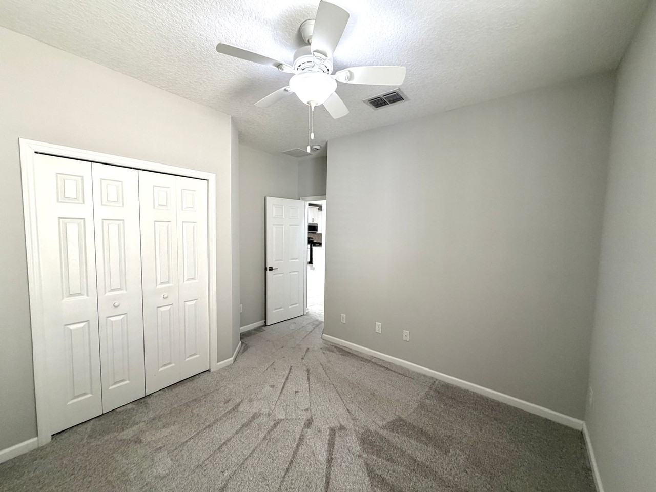 197 Spring Park Ave - Photo 5 of 31