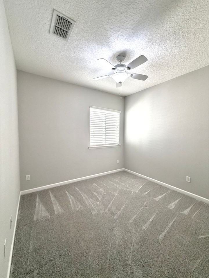 197 Spring Park Ave - Photo 6 of 31