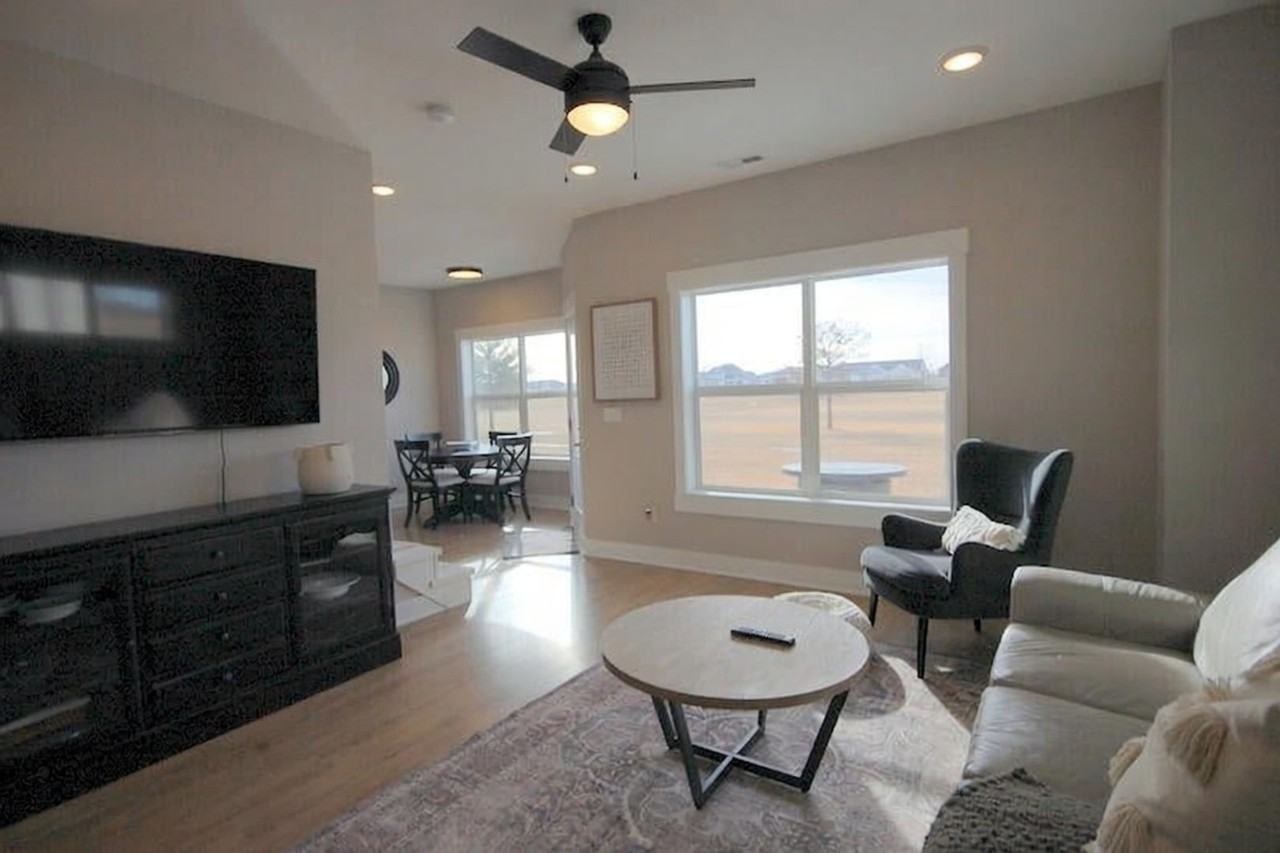 1208 S Linn St - Photo 7 of 22