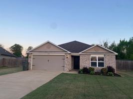 featured image of 220 Harper Dr