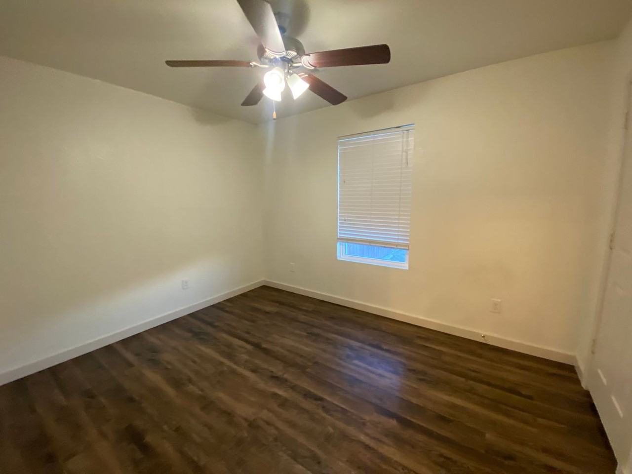 220 Harper Dr - Photo 5 of 16