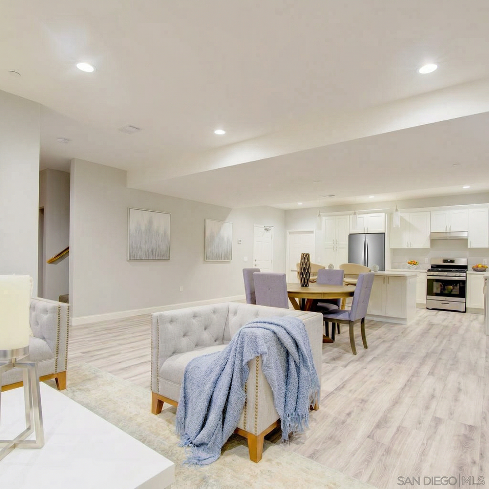 1255 Cypress Ave - Photo 5 of 25