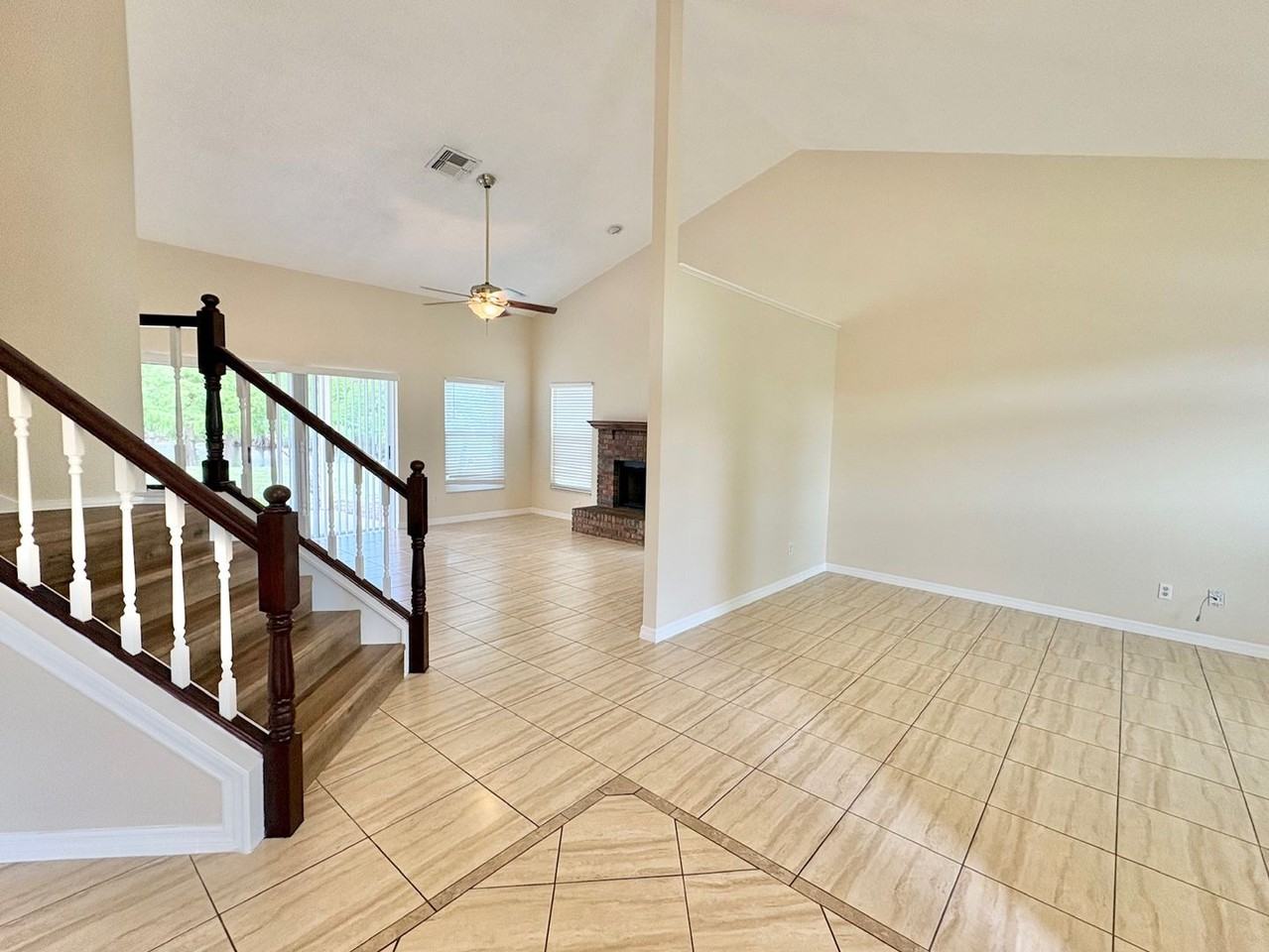 2813 Rolling Broak Dr - Photo 6 of 32