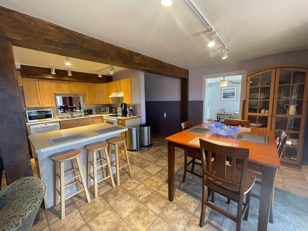 182 Division St - Photo 5 of 28