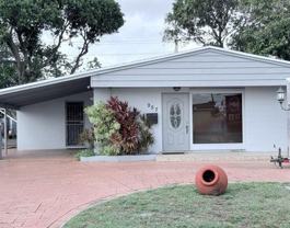 957 957 W 67th Street St - Photo 1 of 1