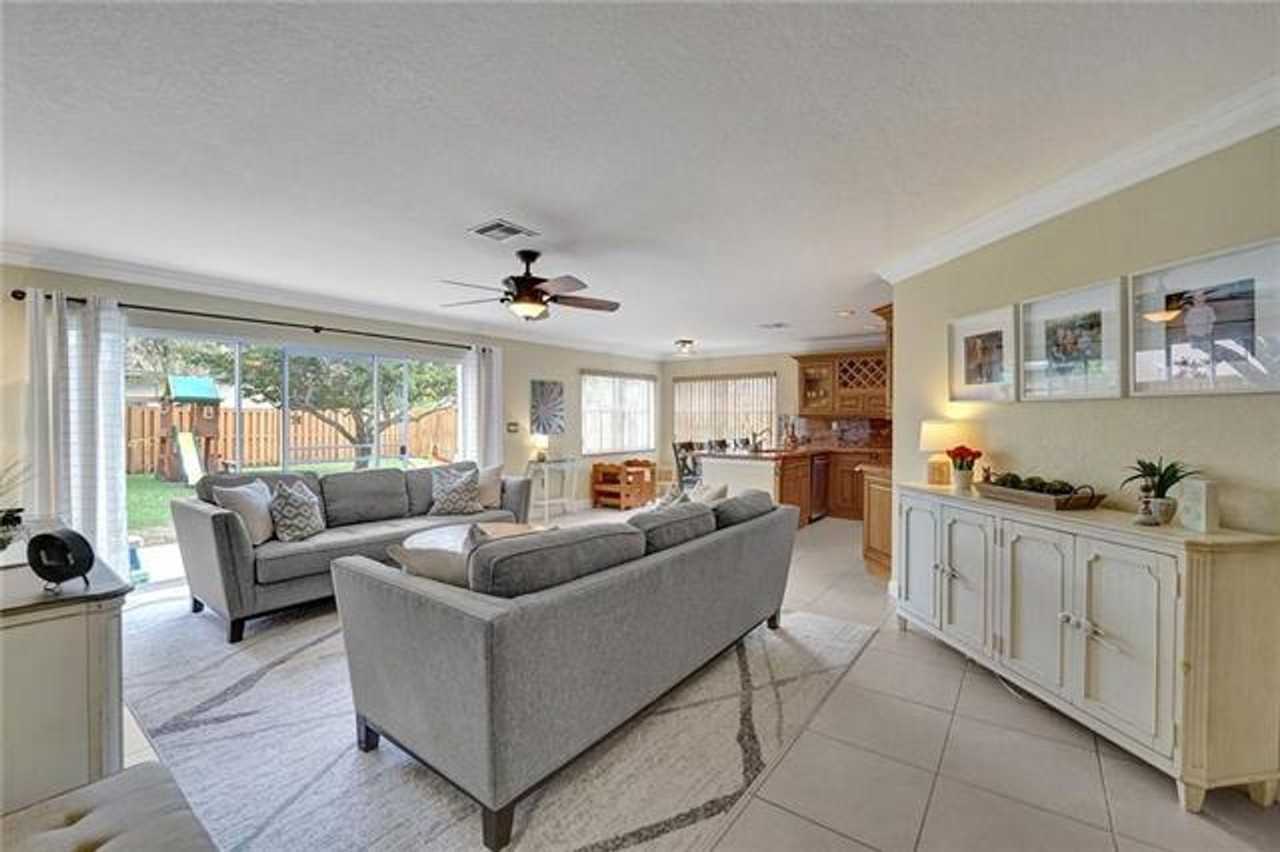 16763 16763 NW 13th Street St - Photo 5 of 36