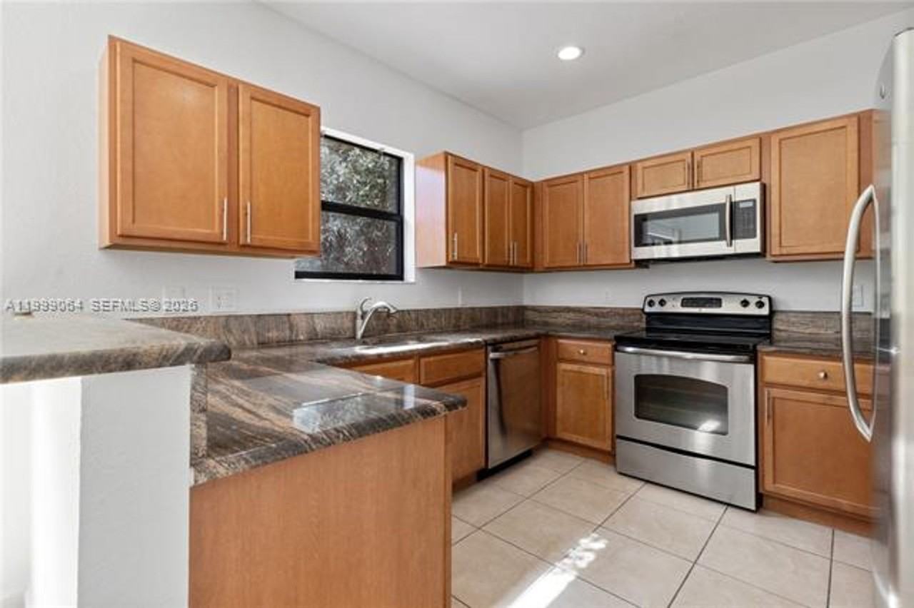 15460 15460 SW 119th St th  15460 - Photo 4 of 24