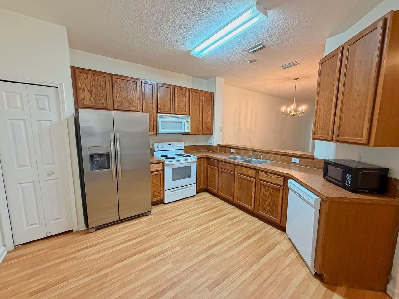 3888 Summer Grove Way S - Photo 2 of 17