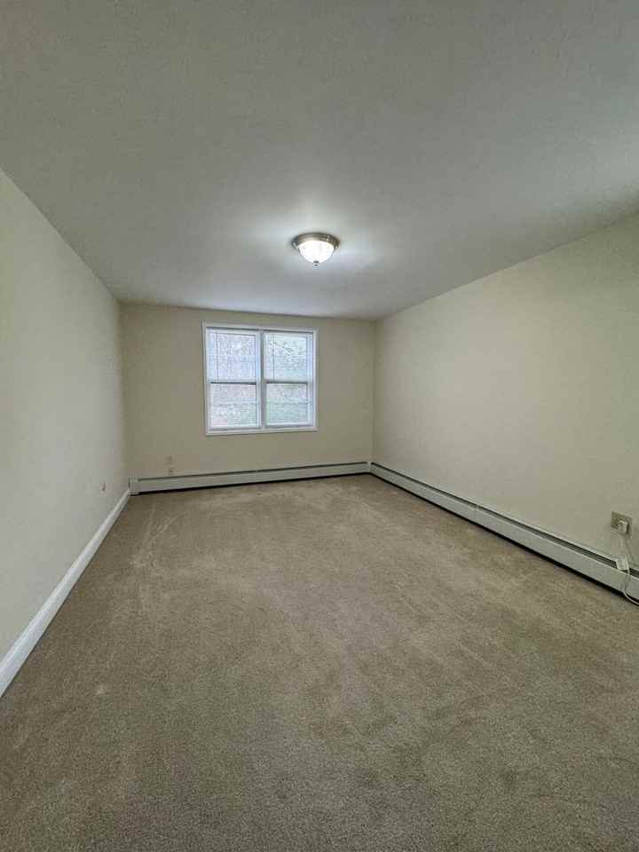 Imperial Gardens - Photo 5 of 24