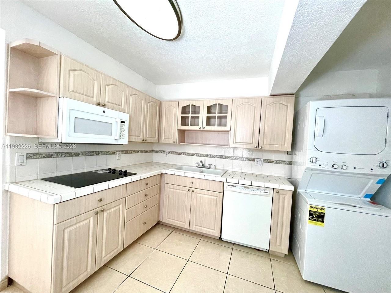 310 Southwest 10th Street - Photo 2 of 8