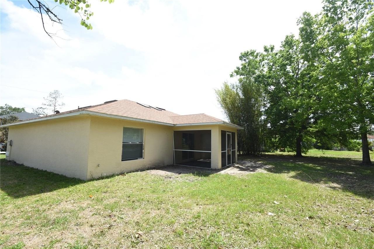 15 White Deer Ln - Photo 2 of 40