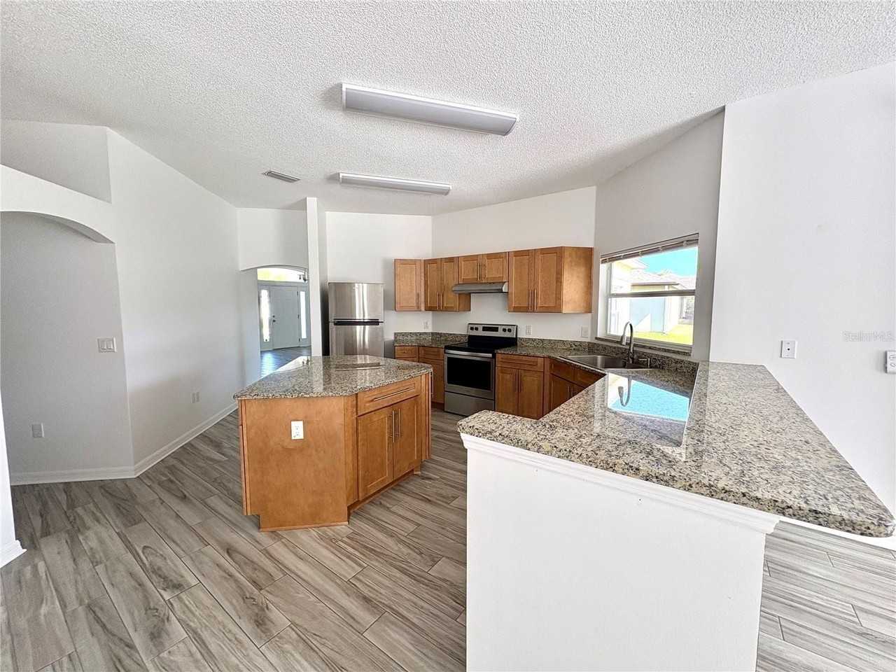 24 Pepperdine Dr - Photo 5 of 19