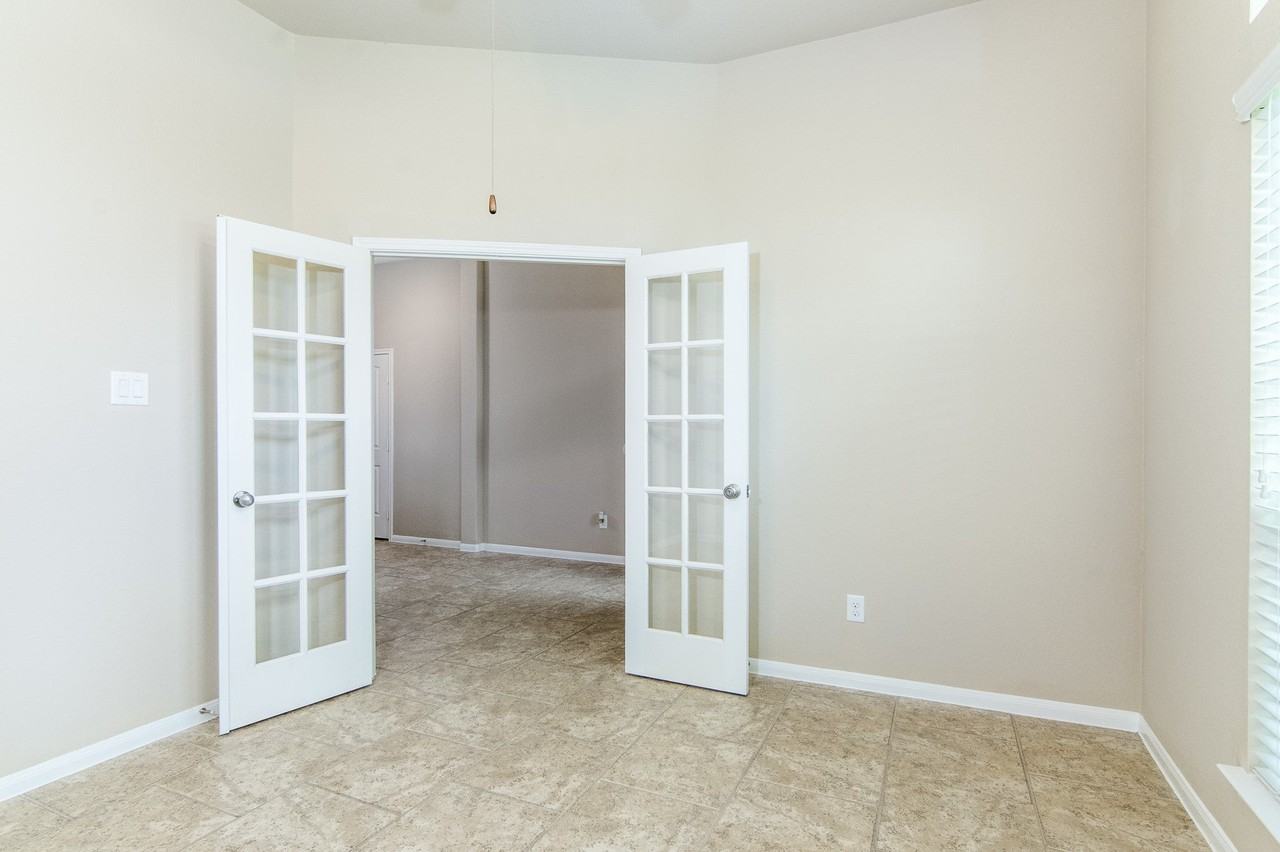 7479 Durango Creek Dr - Photo 7 of 31