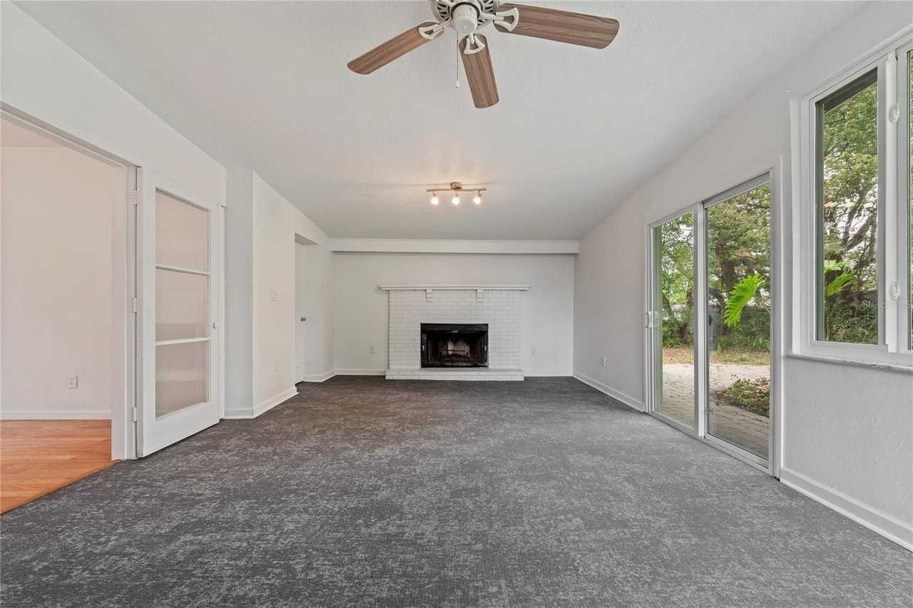 2115 Sycamore Dr - Photo 5 of 23