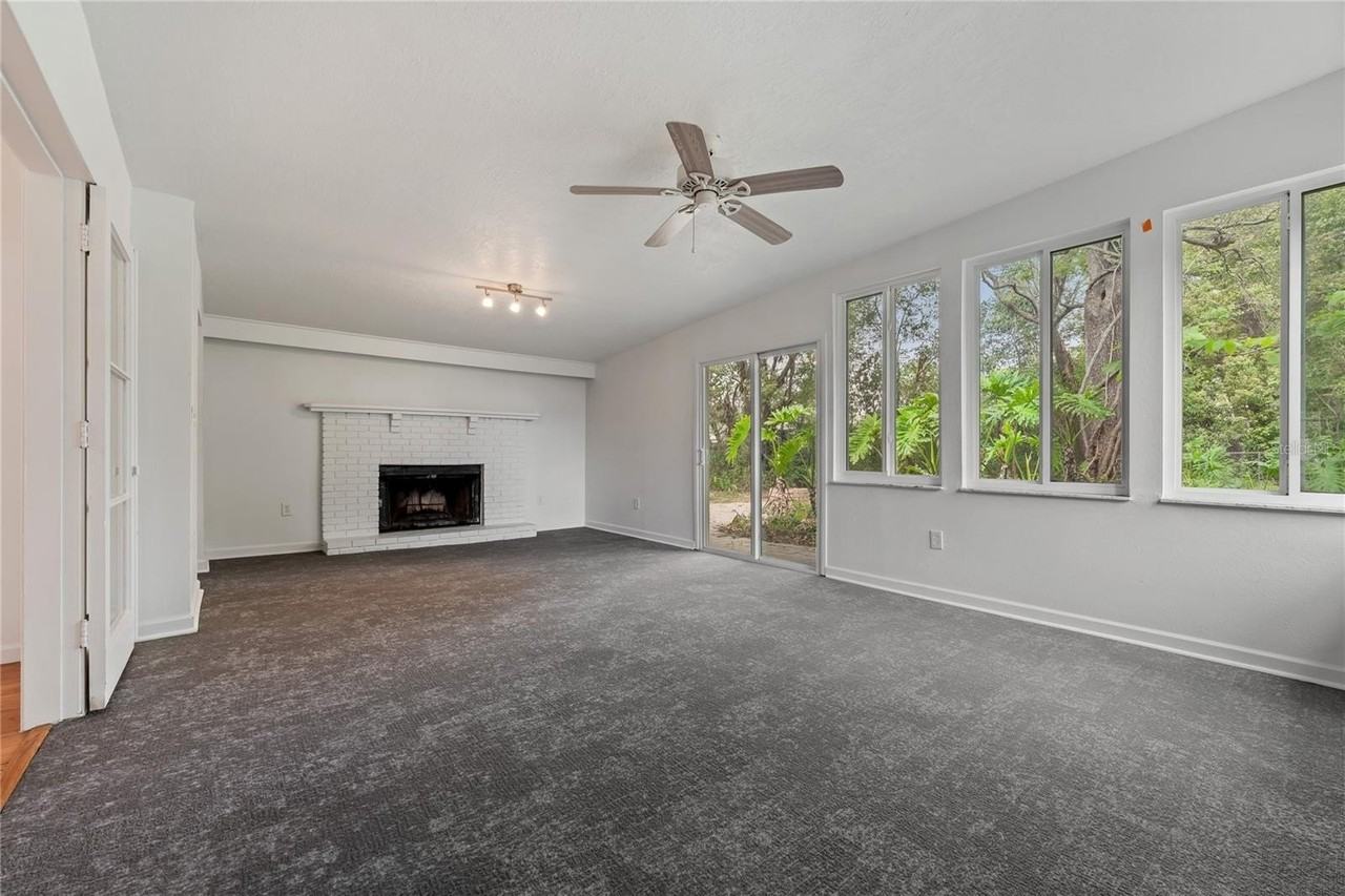 2115 Sycamore Dr - Photo 6 of 23