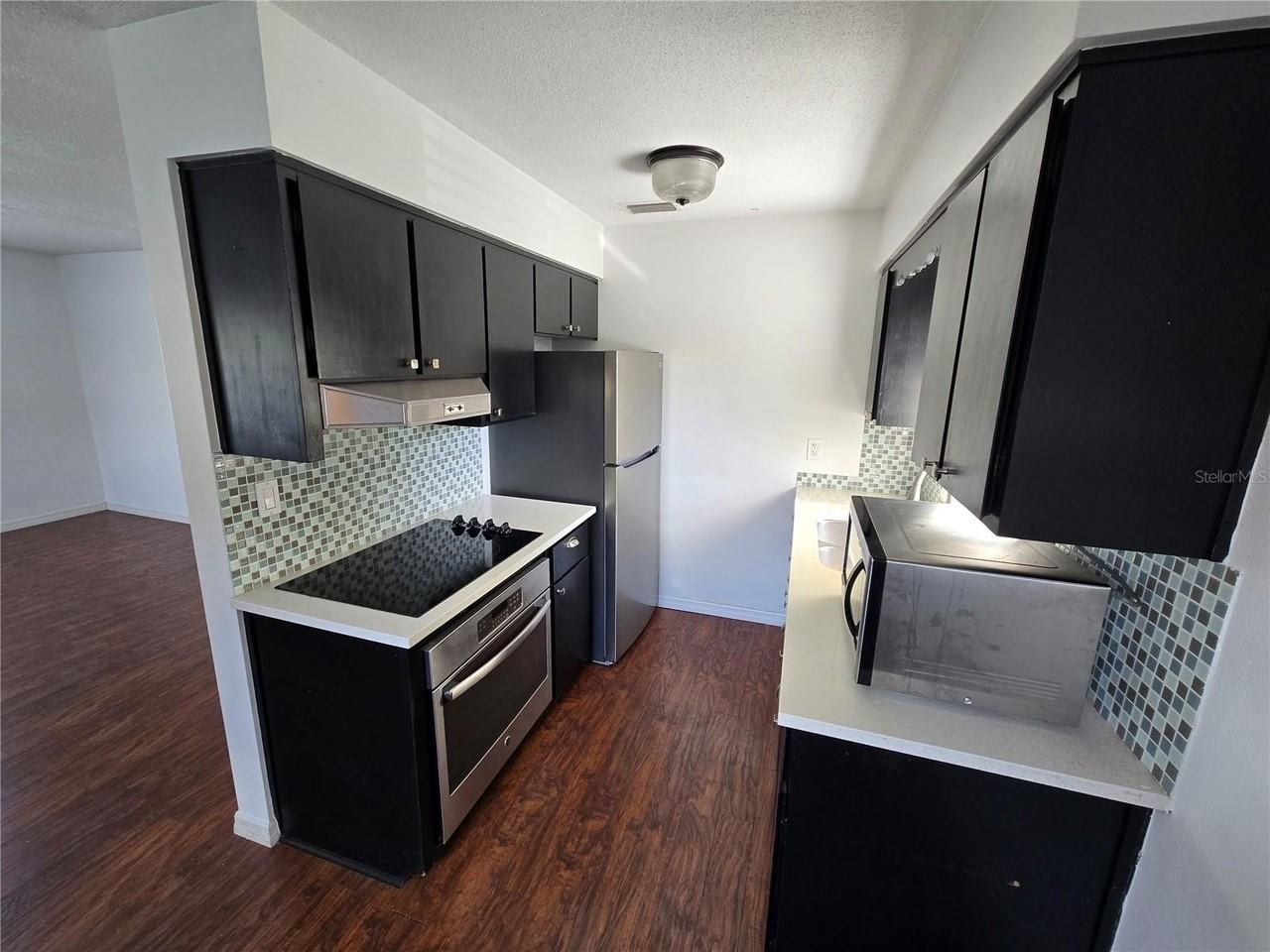609 Woodlawn Blvd #607 - Photo 5 of 11