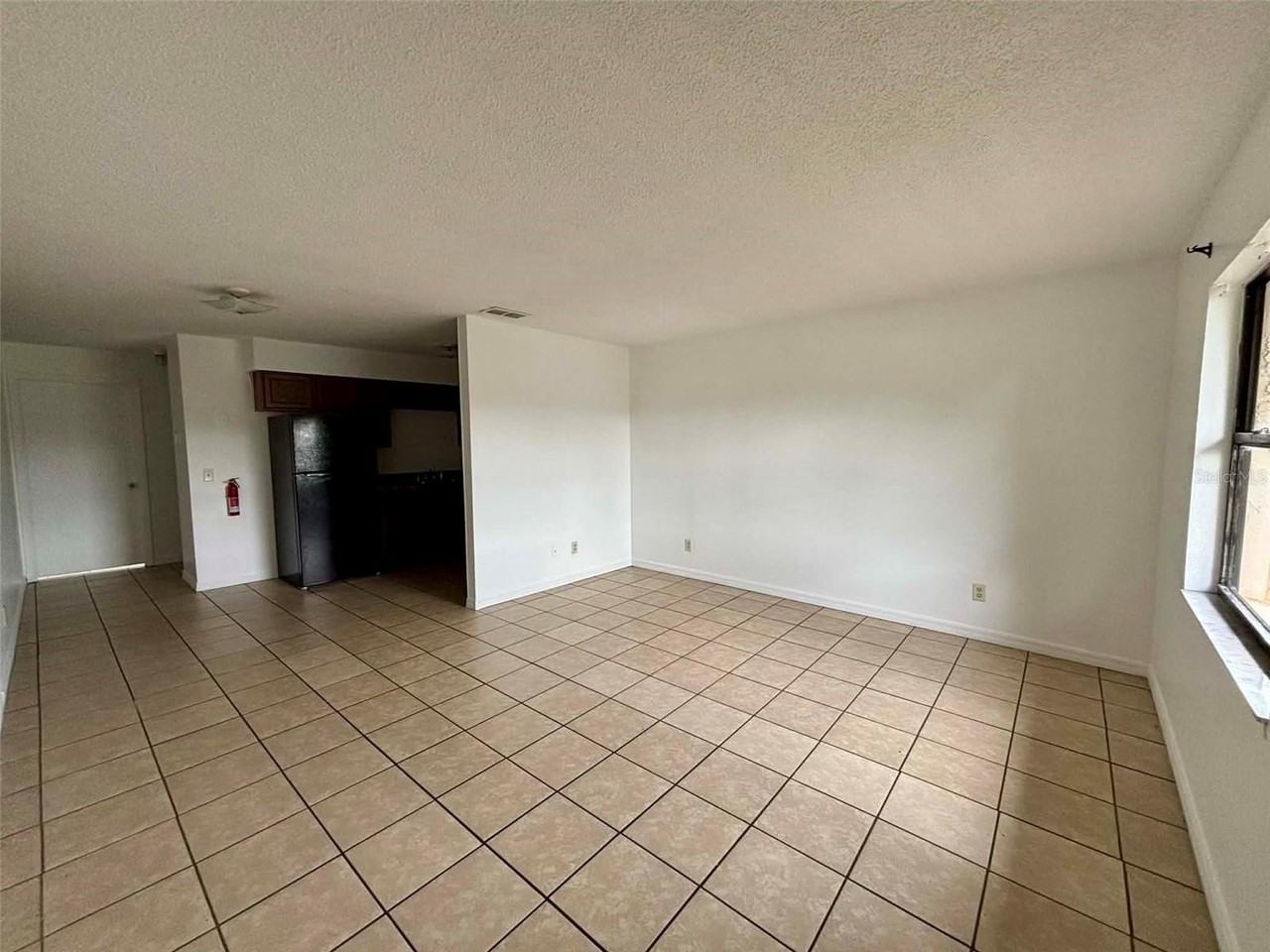 503 N Lanier Ave - Photo 2 of 5