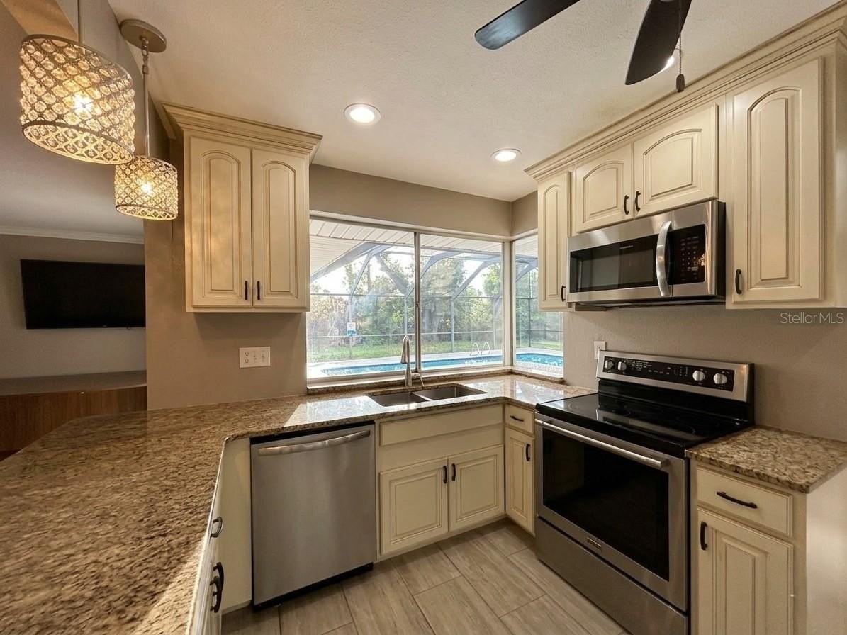 116 Holmes Pl - Photo 7 of 22