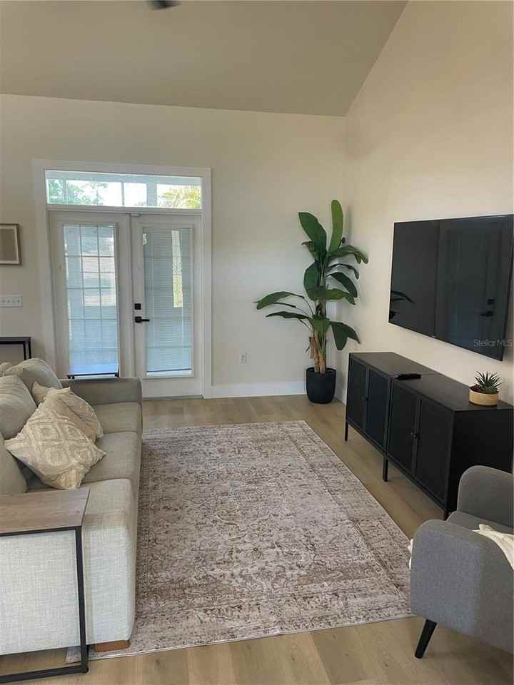 37015 Waldo Dr - Photo 5 of 21