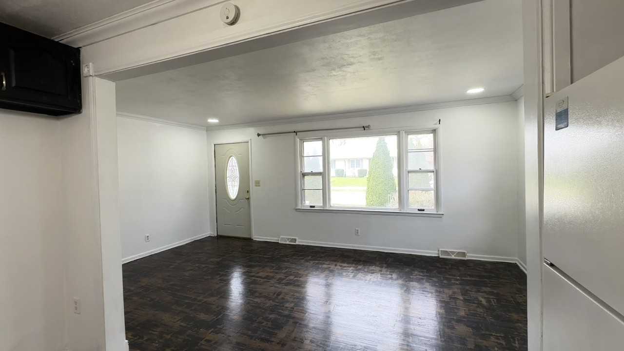 3535 Robey Ave #1 - Photo 3 of 40