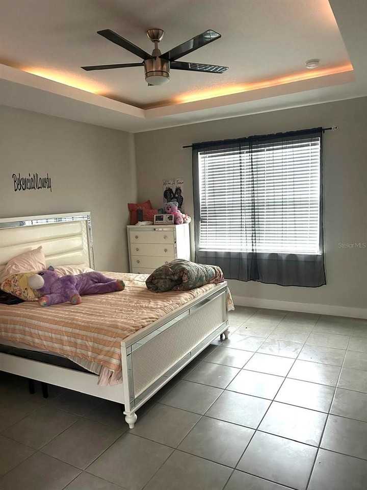 305 Elderberry Ct - Photo 7 of 16