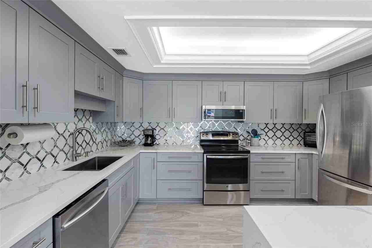 1501 Gulf Blvd #102 - Photo 7 of 49